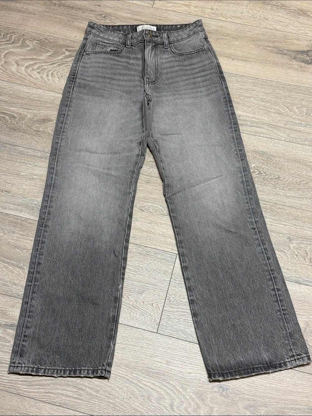 Zara Men's Straight Jeans in Faded Grey